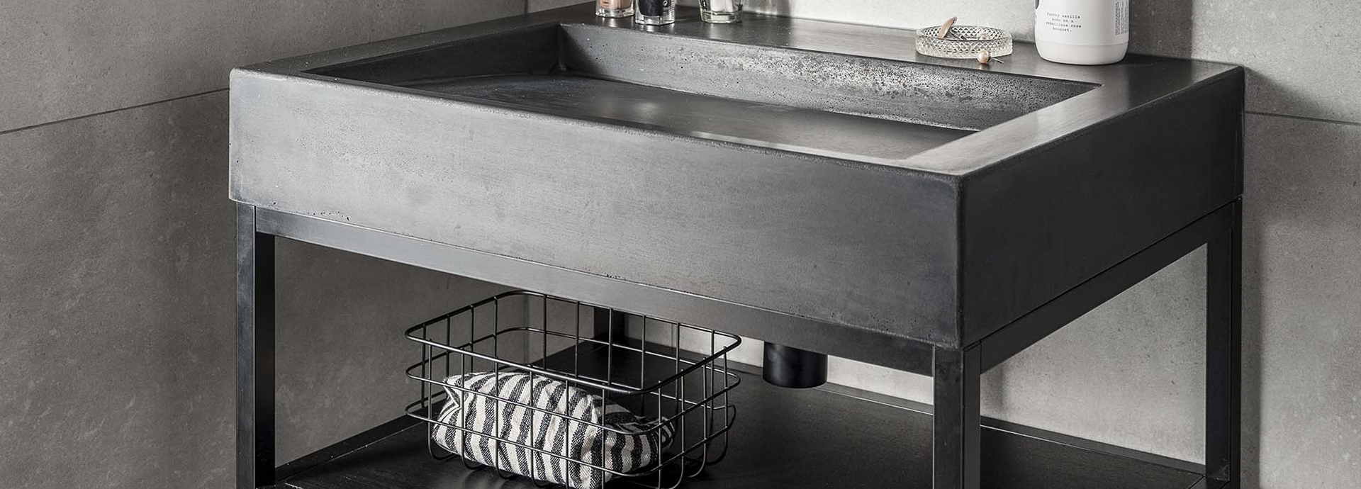 wat kenmerkt een industriële badkamer? wat kenmerkt een industriële badkamer?