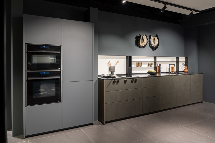 stijlvolle next125 keuken met veel kastruimte en geavanceerde apparatuur stijlvolle next125 keuken met veel kastruimte en geavanceerde apparatuur