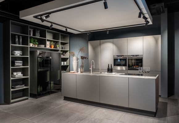 de perfecte balans tussen tijdloze elegantie en stedelijke stijl met de next125